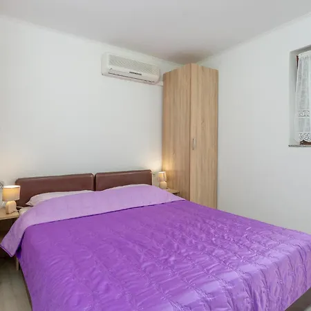 Nice Apartment In Omisalj With Wifi Exterior photo